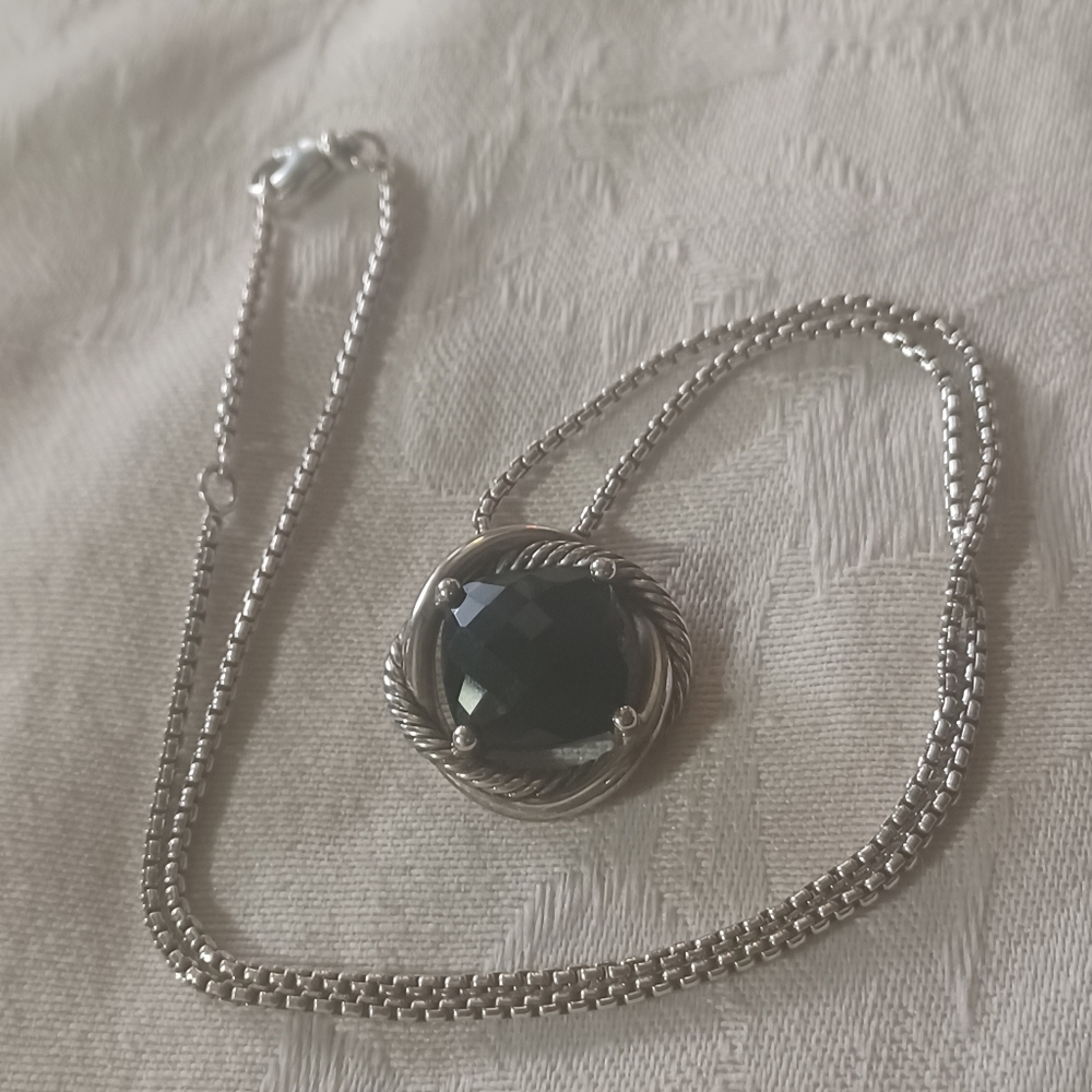 David Yurman Infinity Necklace with Onyx, Sterling Silver - Picture 3 of 8
